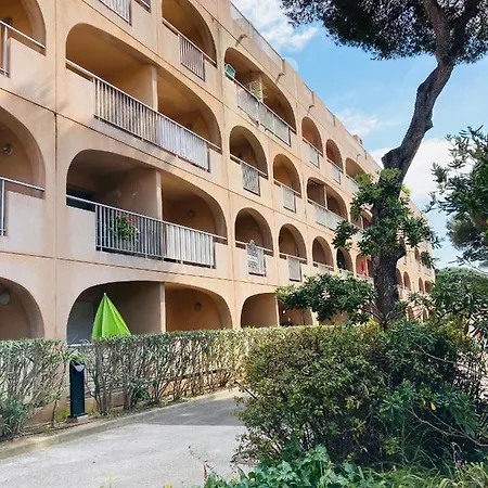 Superbe Studio Climatise, Sur Le Port D'Hyeres Hyères