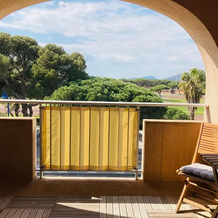 Appartement Superbe studio climatisé, sur le port d’Hyères